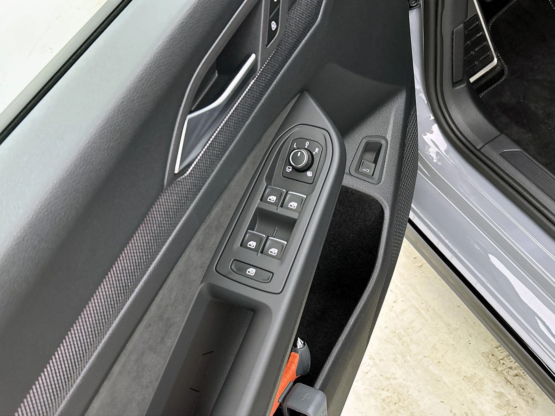 Volkswagen Golf - 28