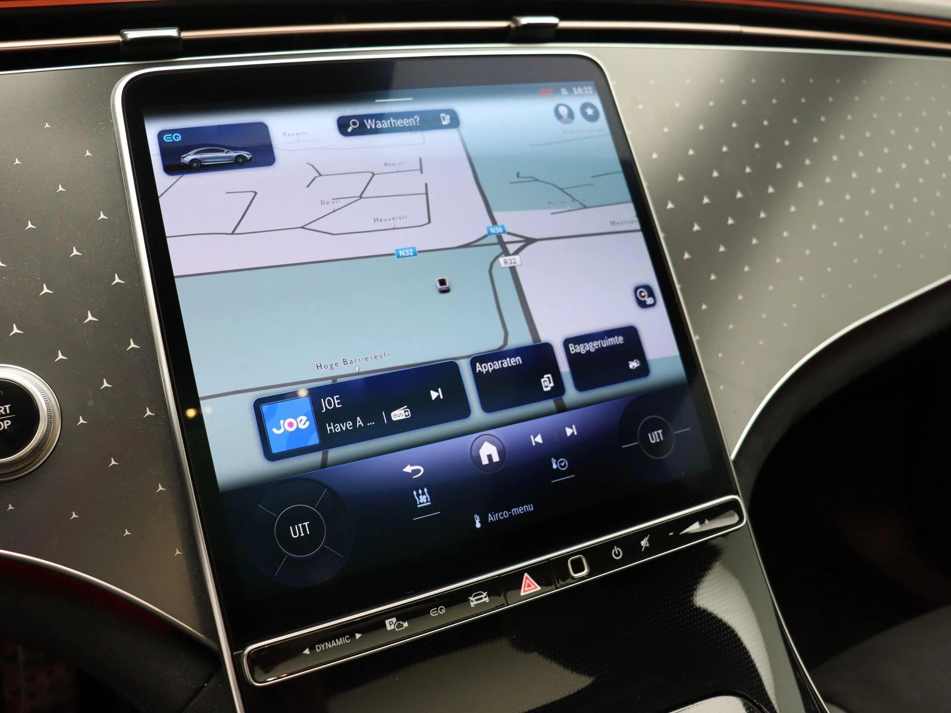 Mercedes-Benz EQE 300 AMG Line + AIRMATIC + PANORAMISCH DAK +