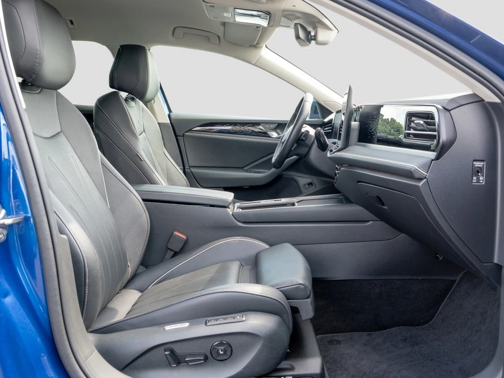 Volkswagen-Passat-image-6