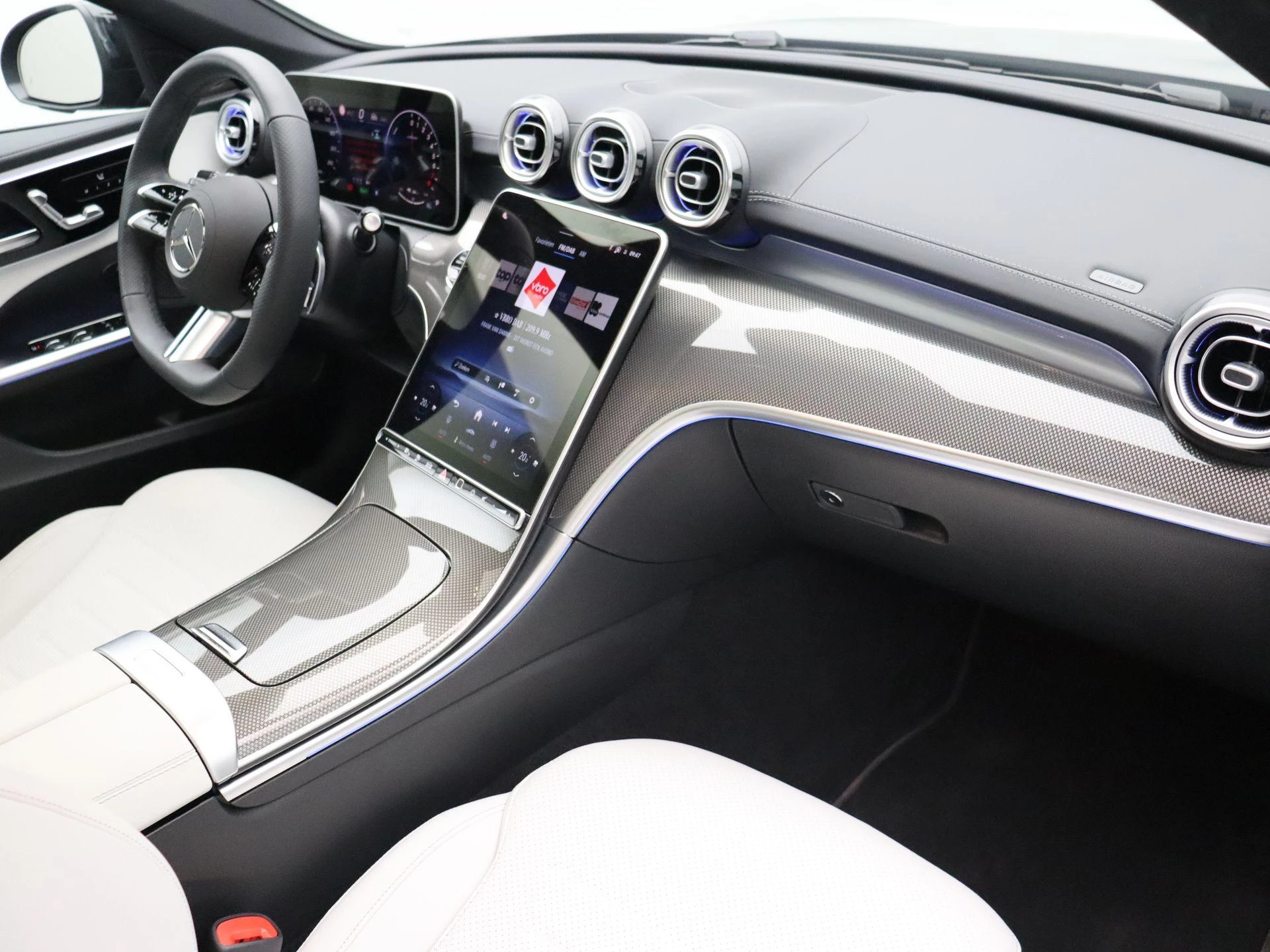 Mercedes-Benz C-Klasse 300 e Break Star Edition + LEDER + DIGITAL LIGHT + PANORAMISCH DAK +
