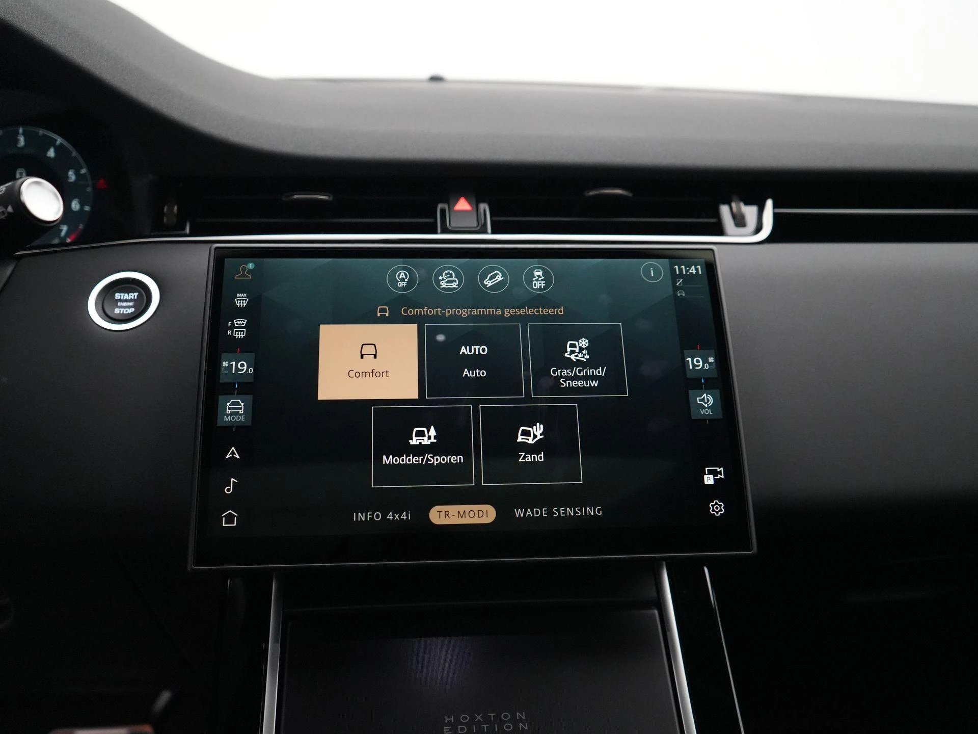 Land Rover-Range Rover Evoque-image-24