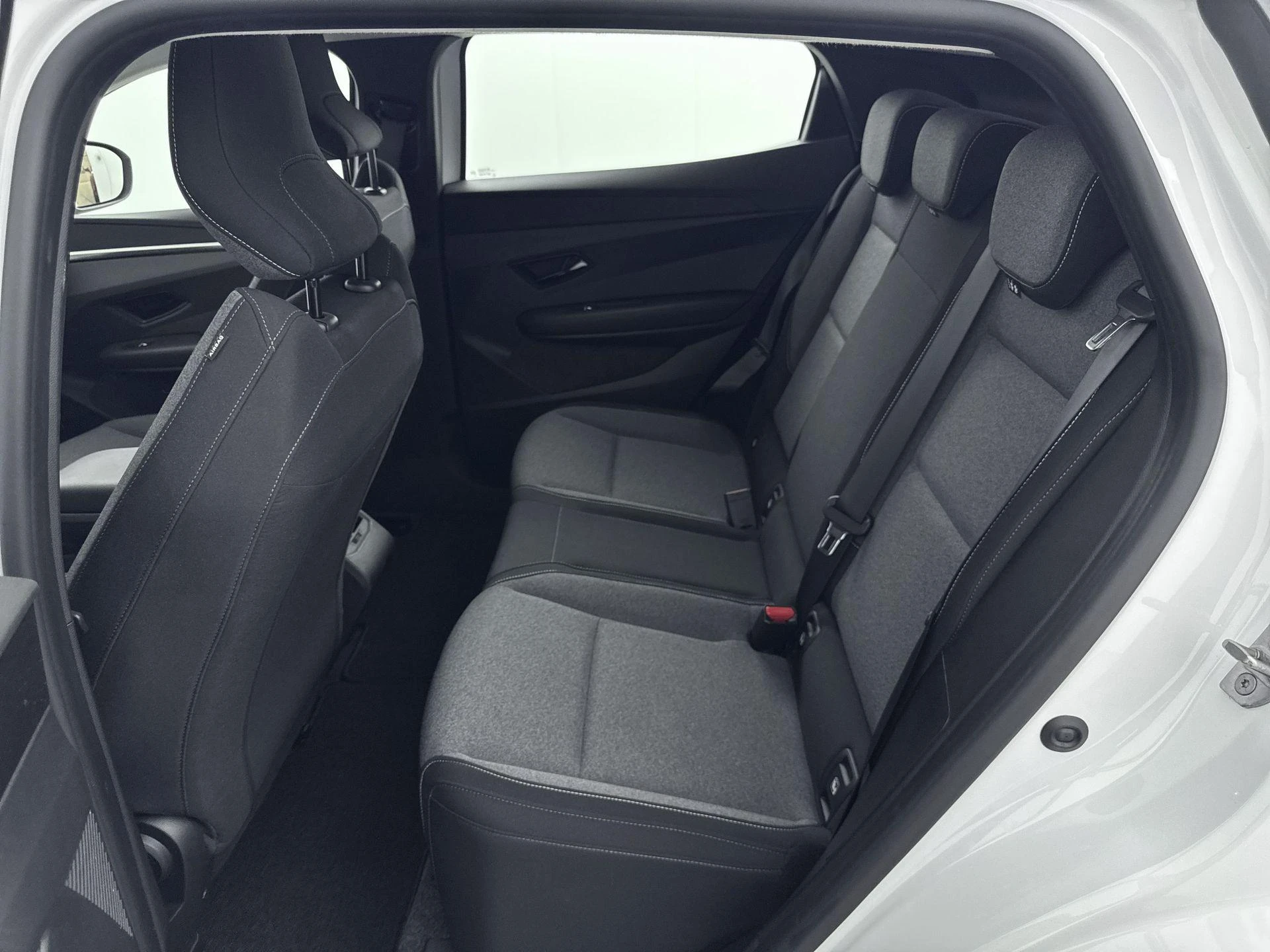 Renault-Megane E-Tech-image-23