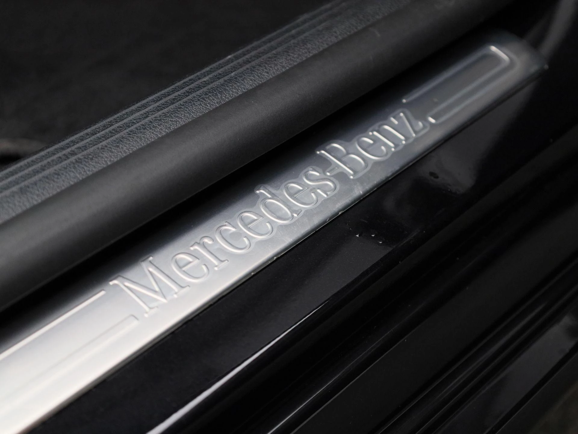 Mercedes-Benz-C-Klasse-image-39