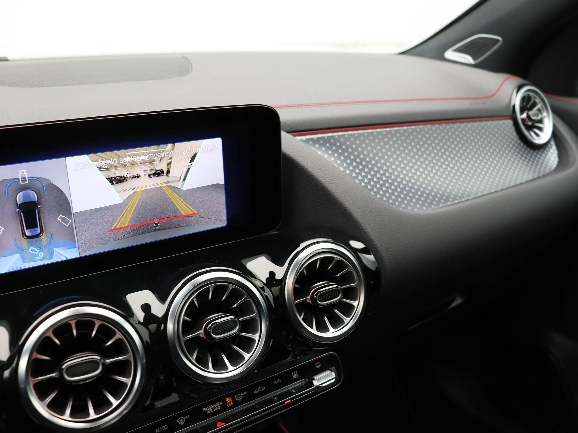 Mercedes-Benz EQA 250+ Star Edition + PANO DAK + BURMESTER + TREKHAAK + CARPLAY +