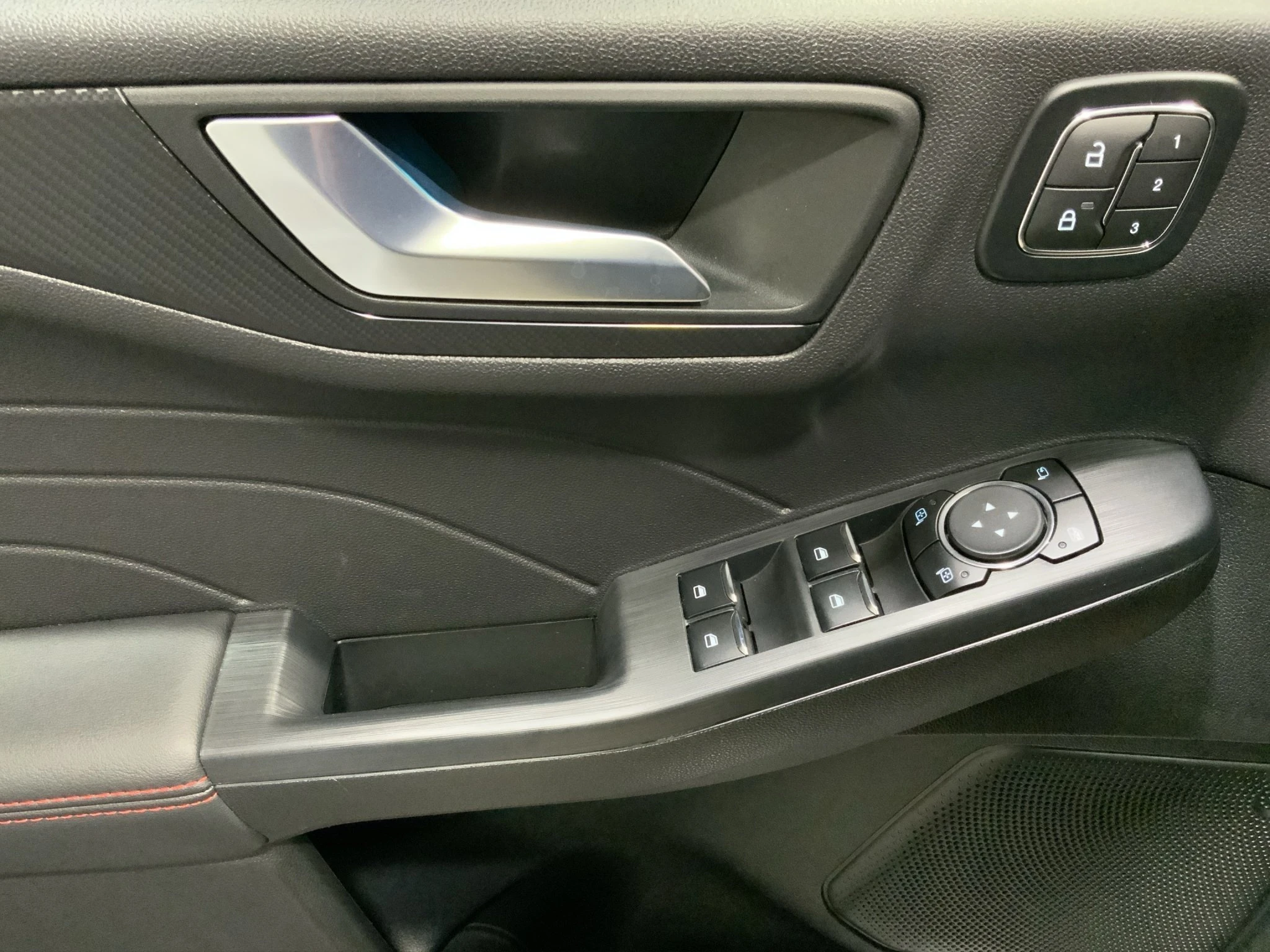 Ford-Kuga-image-15