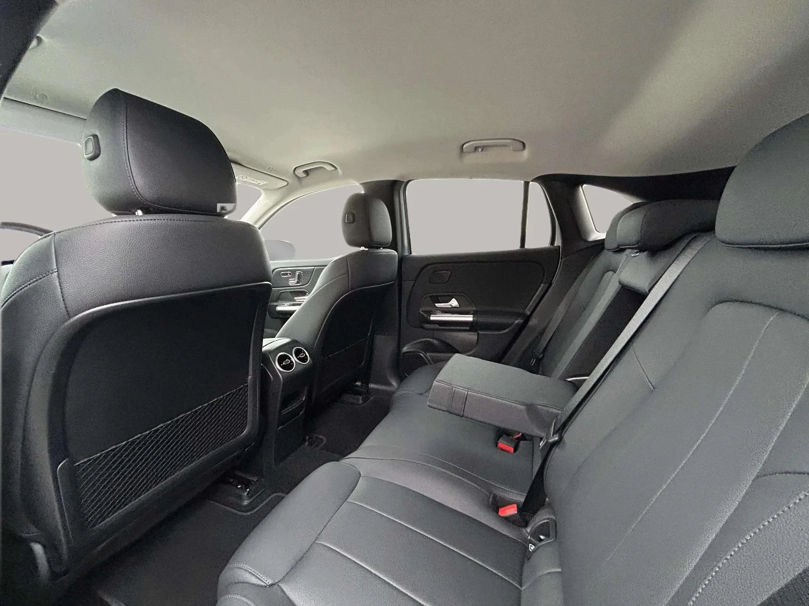 Mercedes-Benz-EQA-image-14