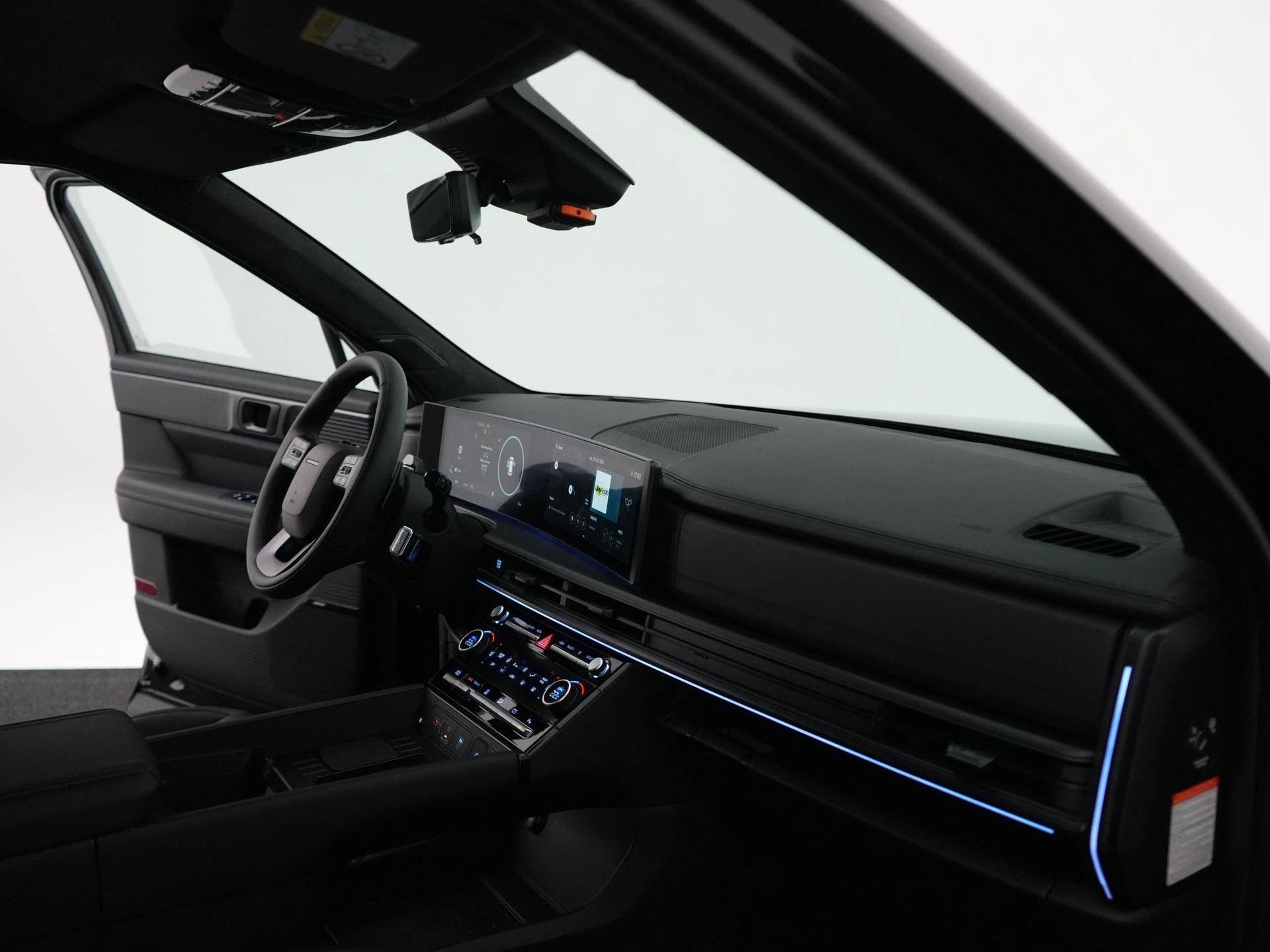 Hyundai-Santa Fe-image-50