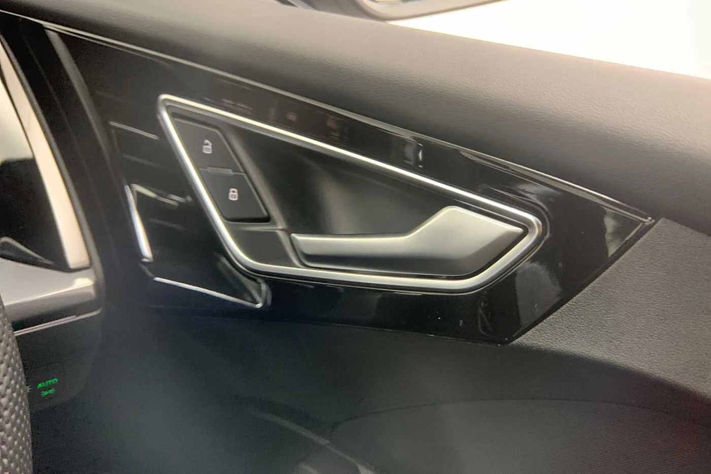 Audi-Q4 e-tron-image-26