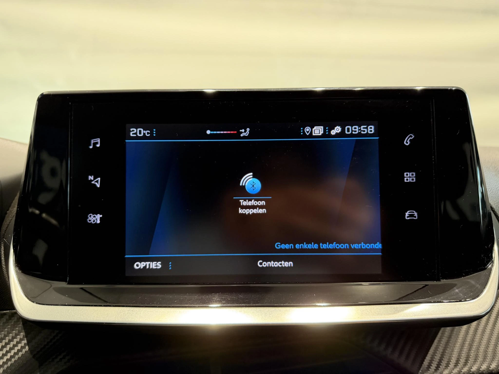 Peugeot-208-image-20