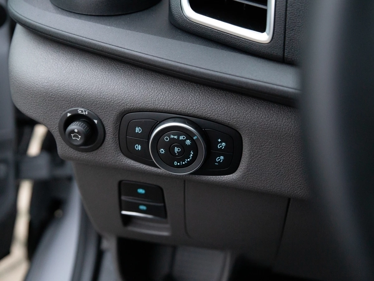 Ford-Transit-image-17