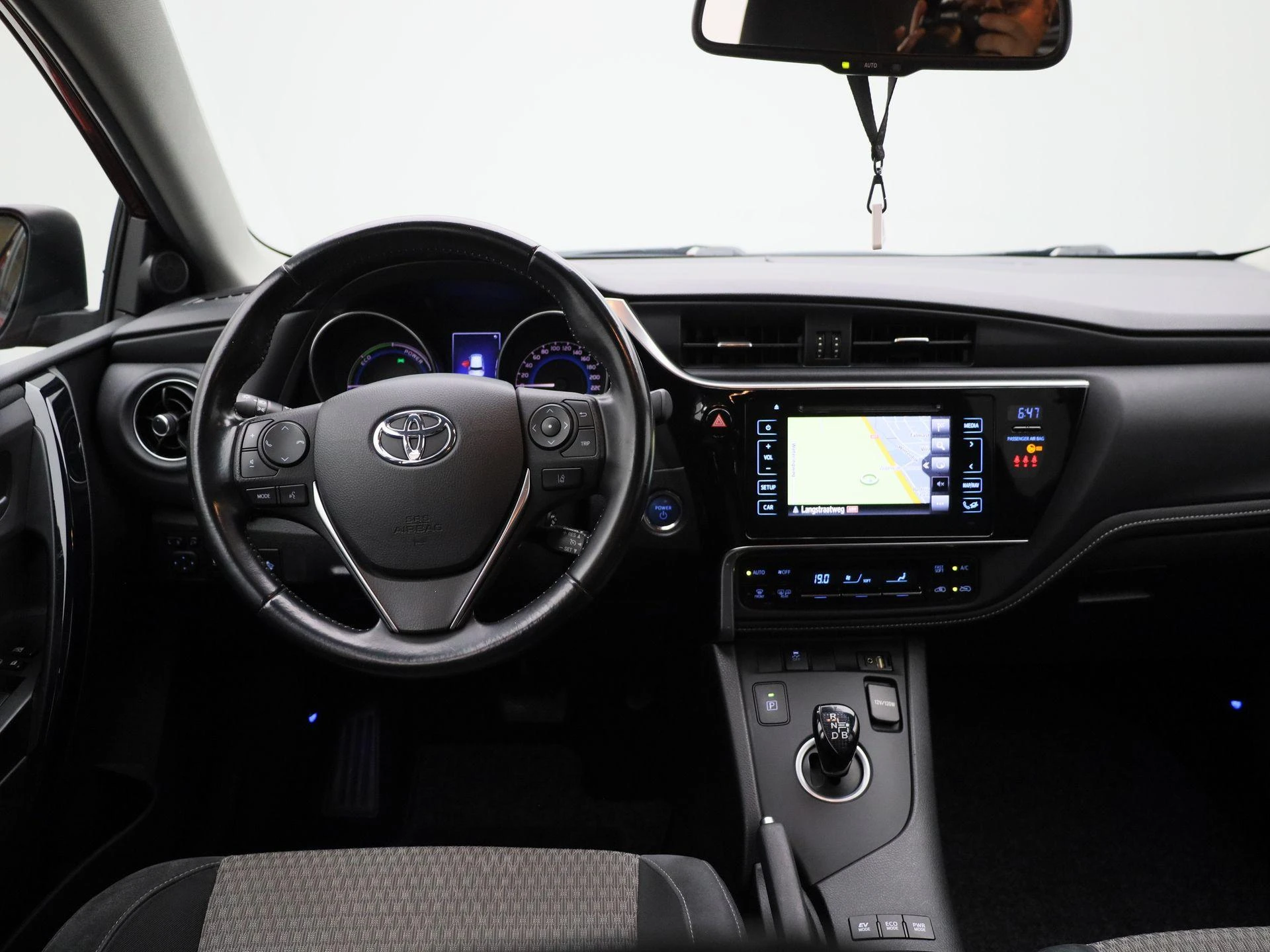 Toyota-Auris-image-6