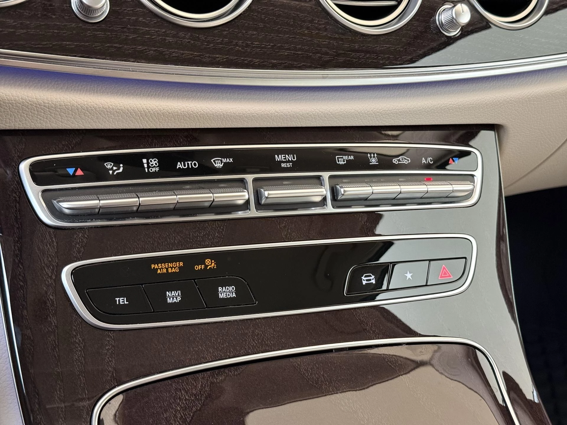 Mercedes-Benz E-Klasse 300 de Luxury Line