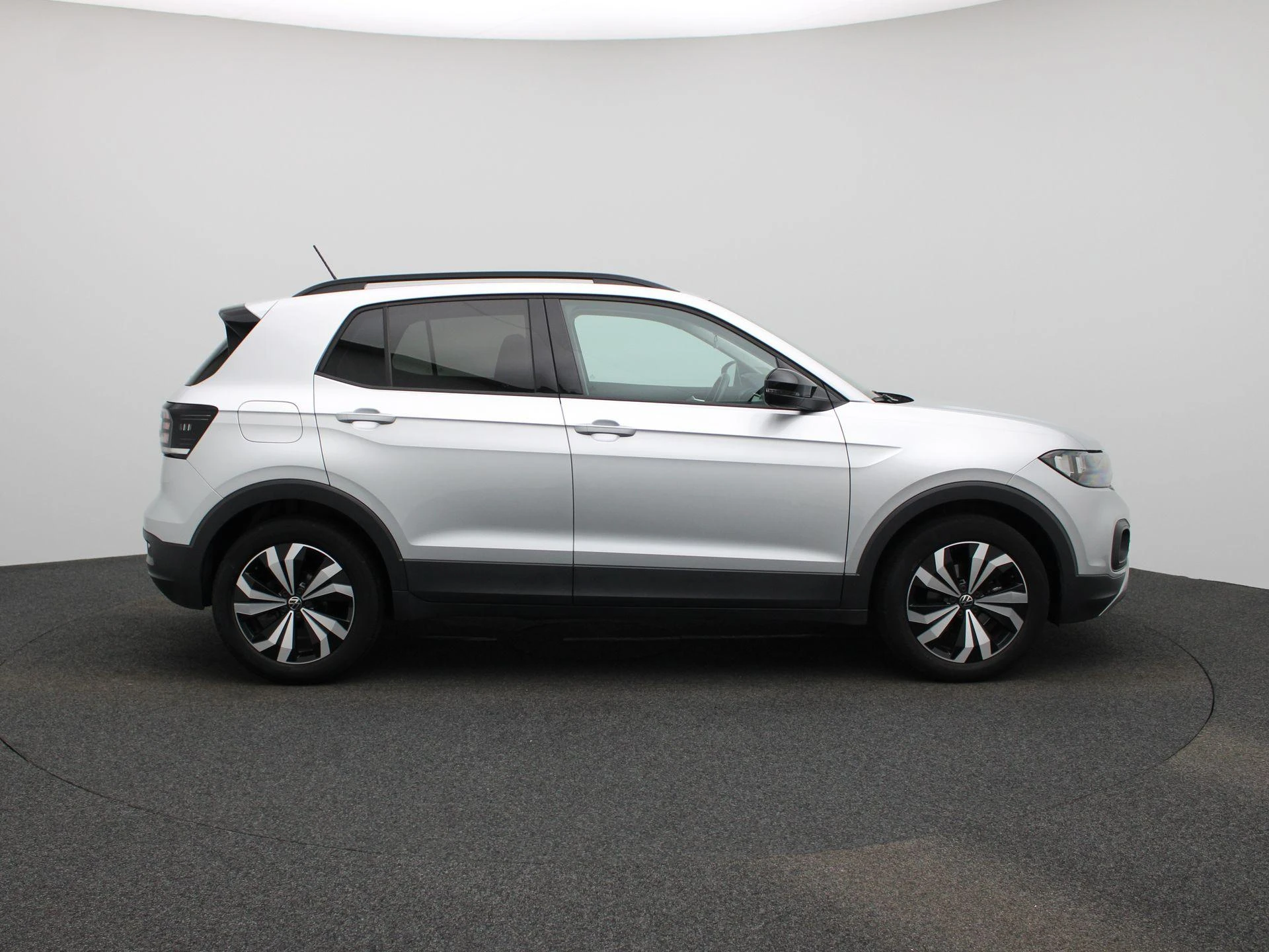 Volkswagen-T-Cross-image-5