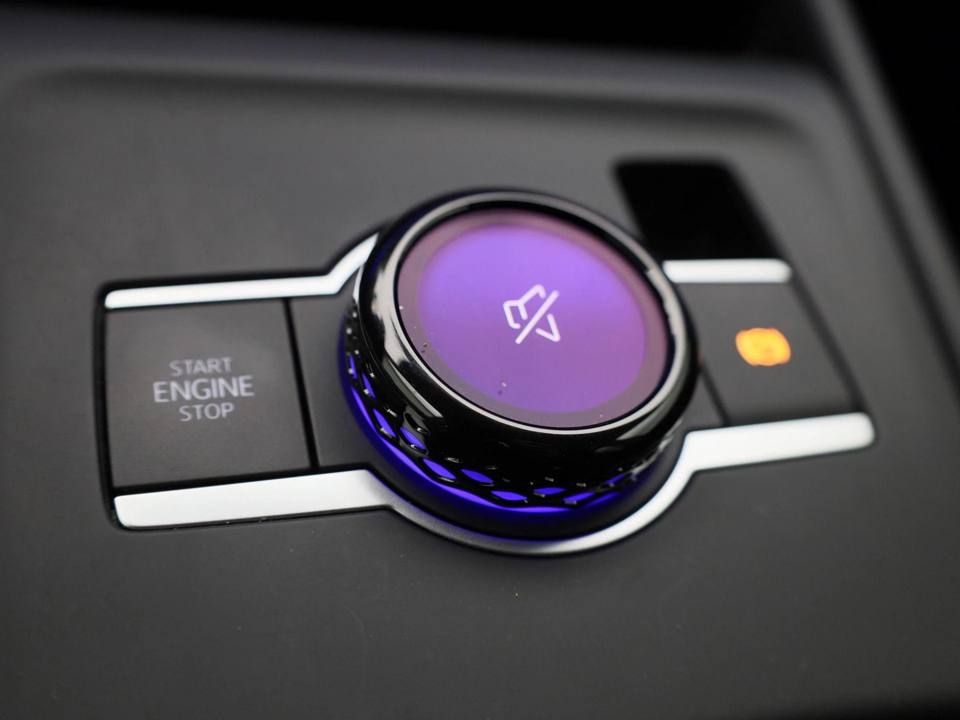 Volkswagen-Tiguan-image-23