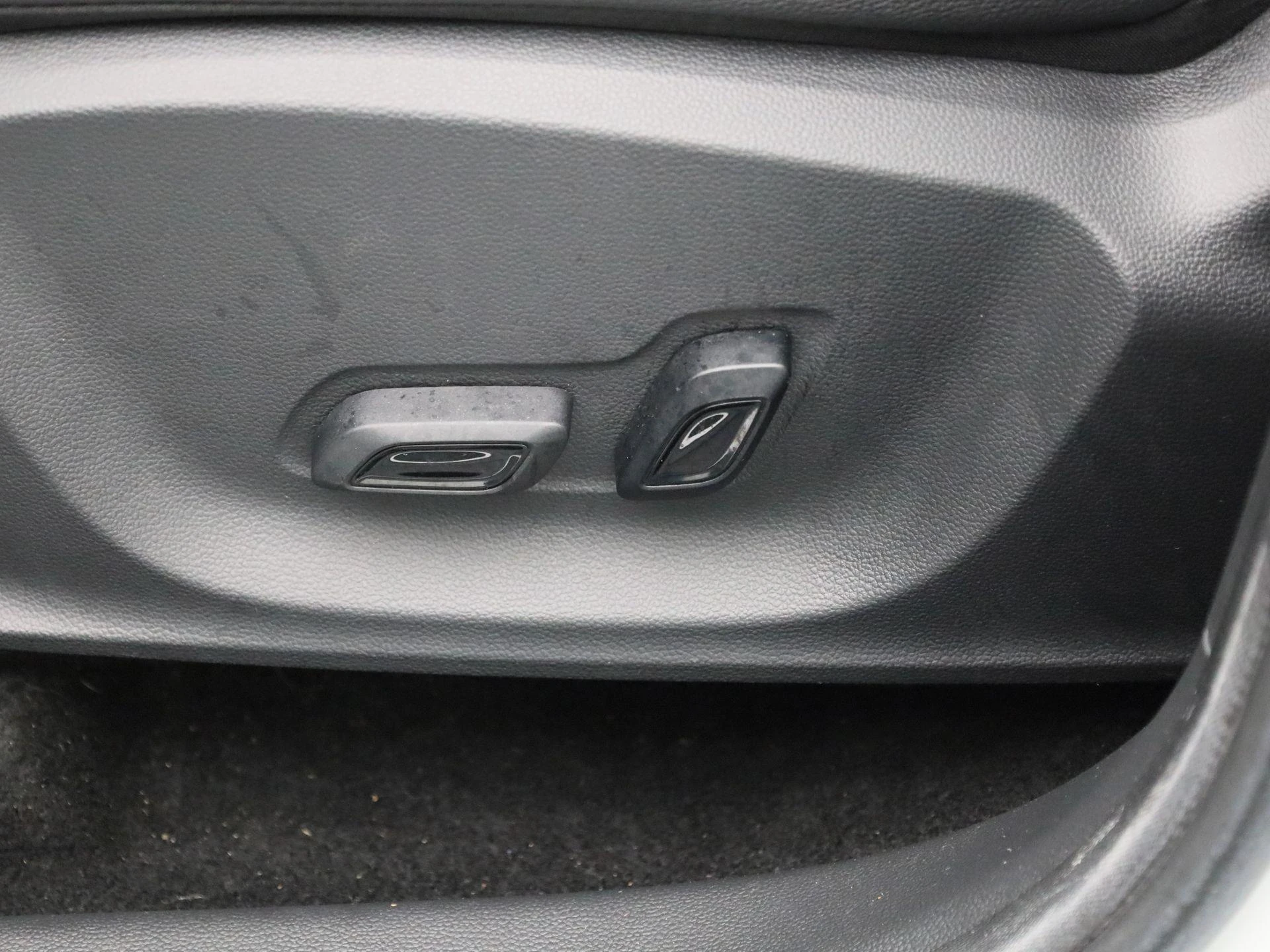 MG-ZS EV-image-32