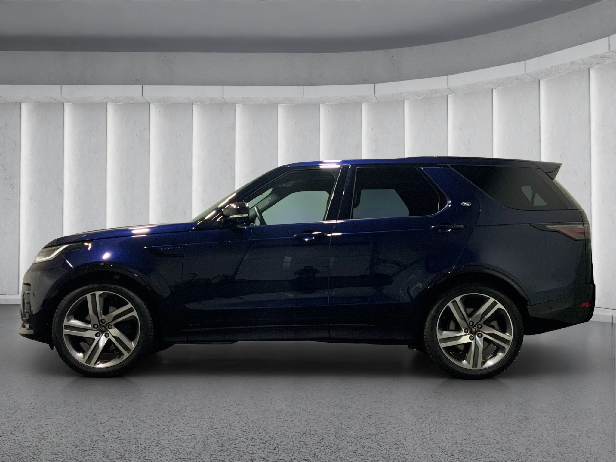 Land Rover-Discovery-image-6