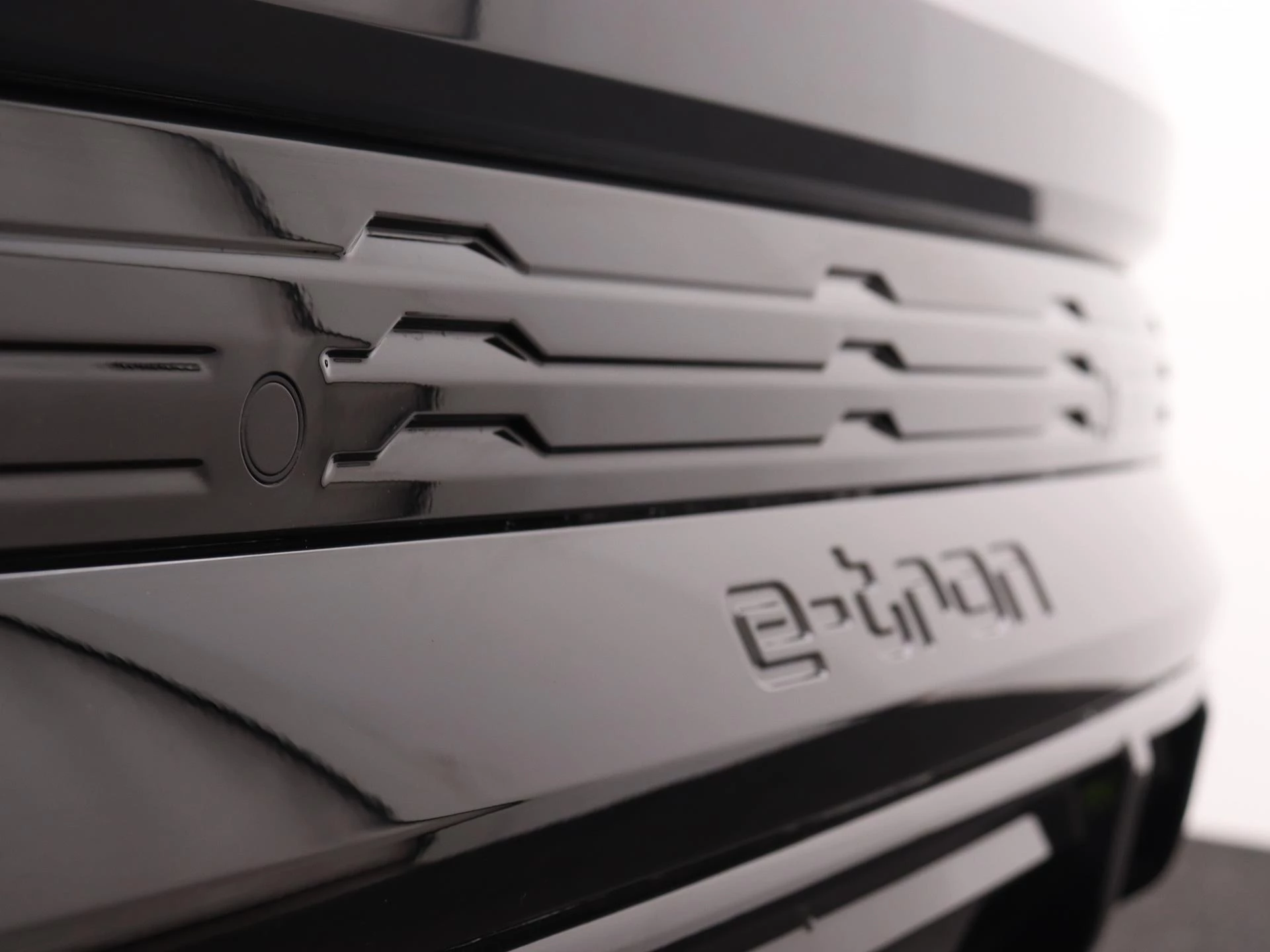 Audi-Q8 e-tron-image-29