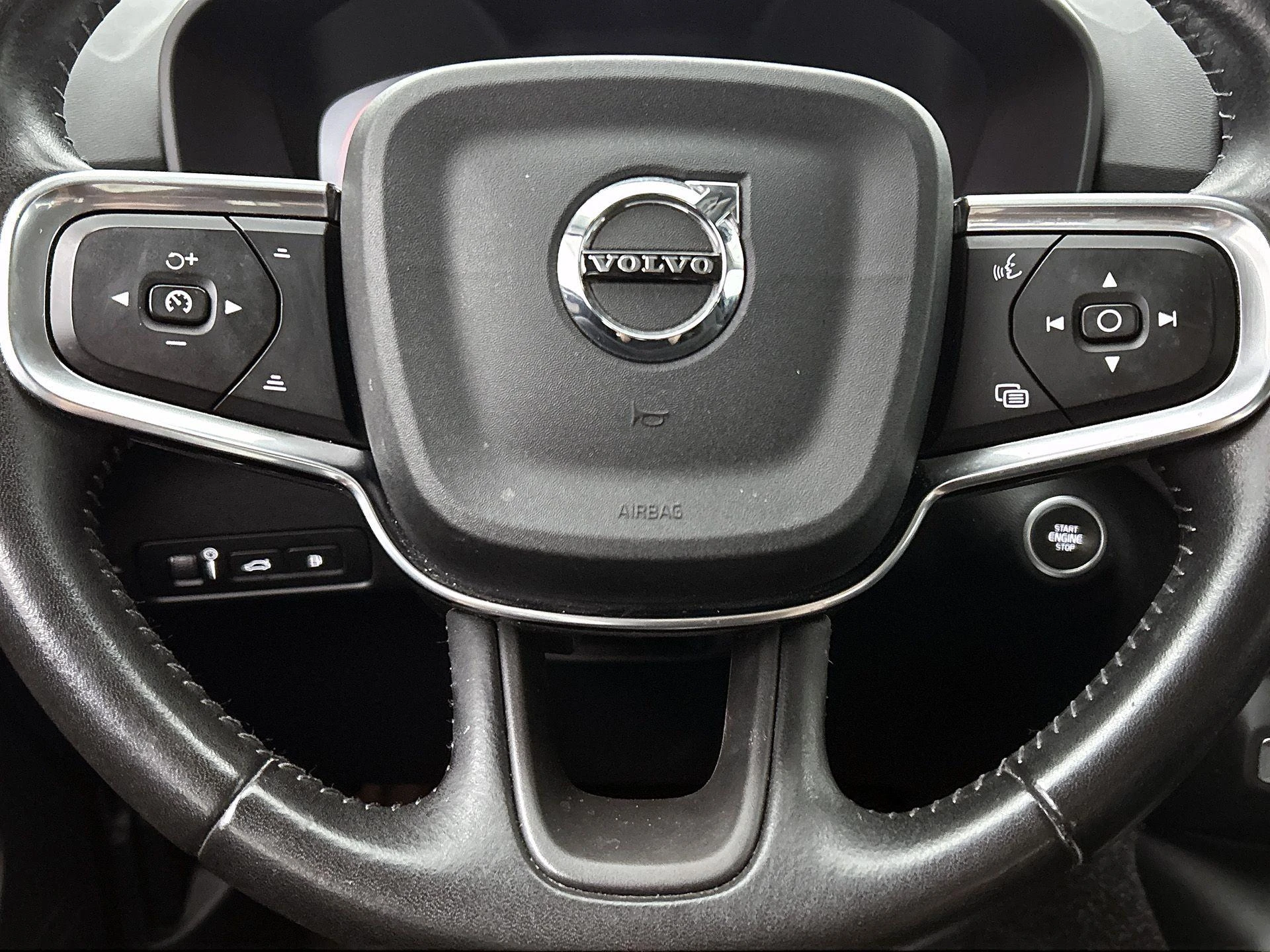 Volvo-XC40-image-23
