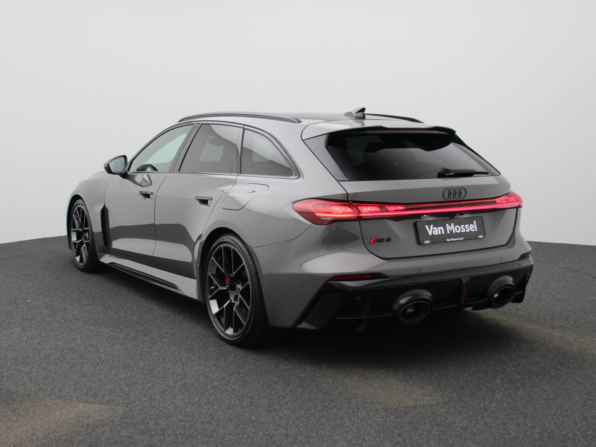 Audi-RS5-image-3