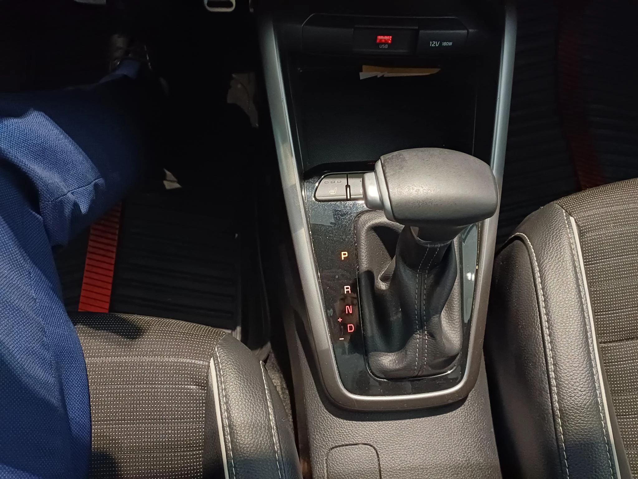 Kia-Stonic-image-14