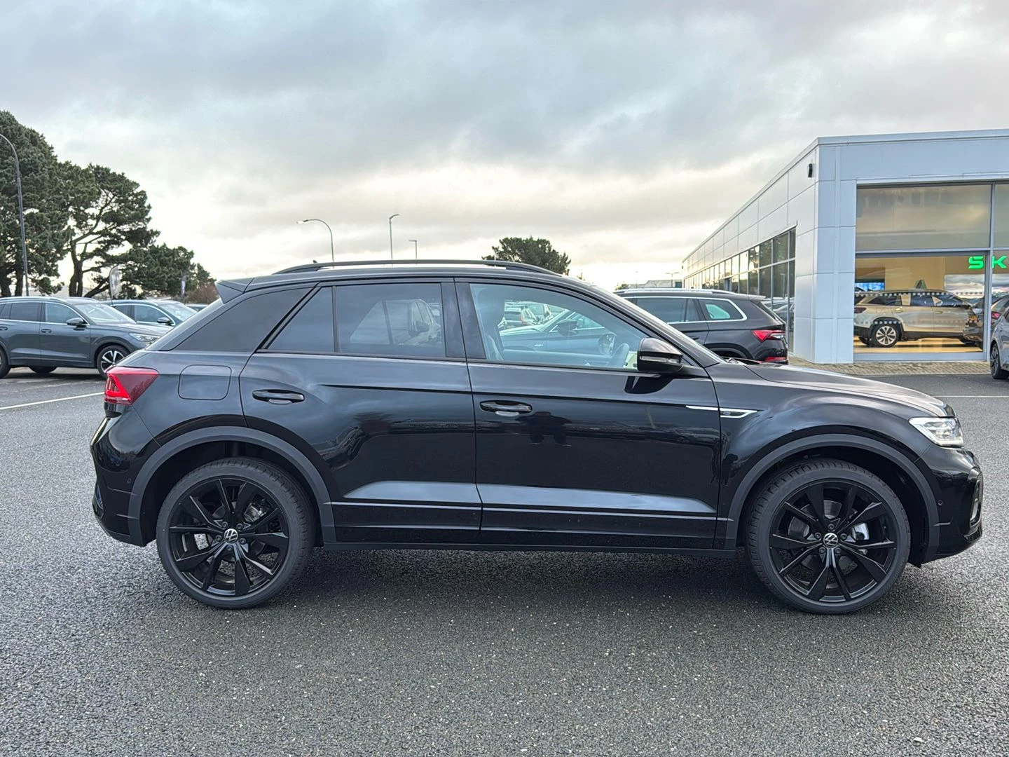 Volkswagen-T-Roc-image-9