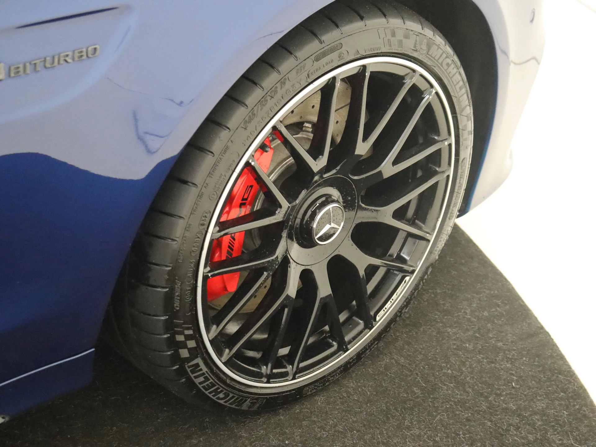 Mercedes-Benz-C-Klasse-image-11