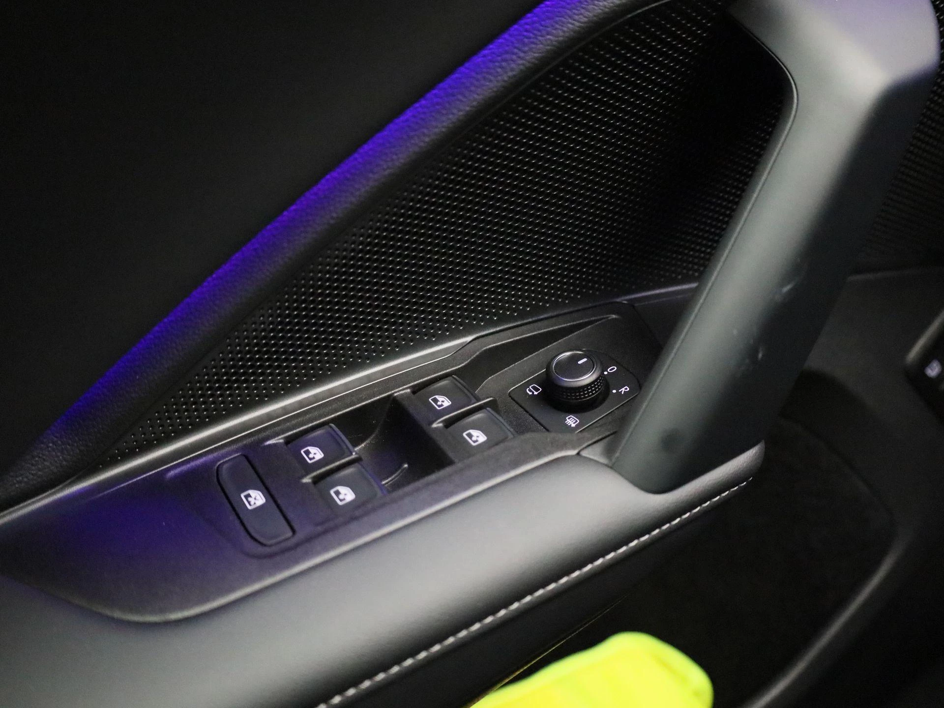 Volkswagen-Tiguan-image-27