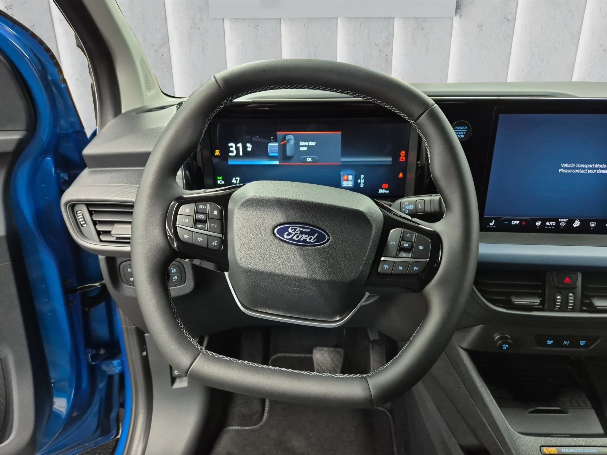 Ford-Tourneo Courier-image-13
