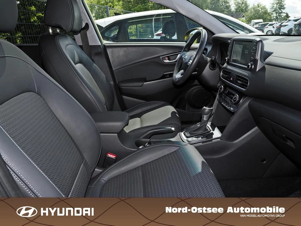 Hyundai Kona 1.6 T-GDI PREMIUM 2WD HUD TEMPO KAMERA PDC Premium