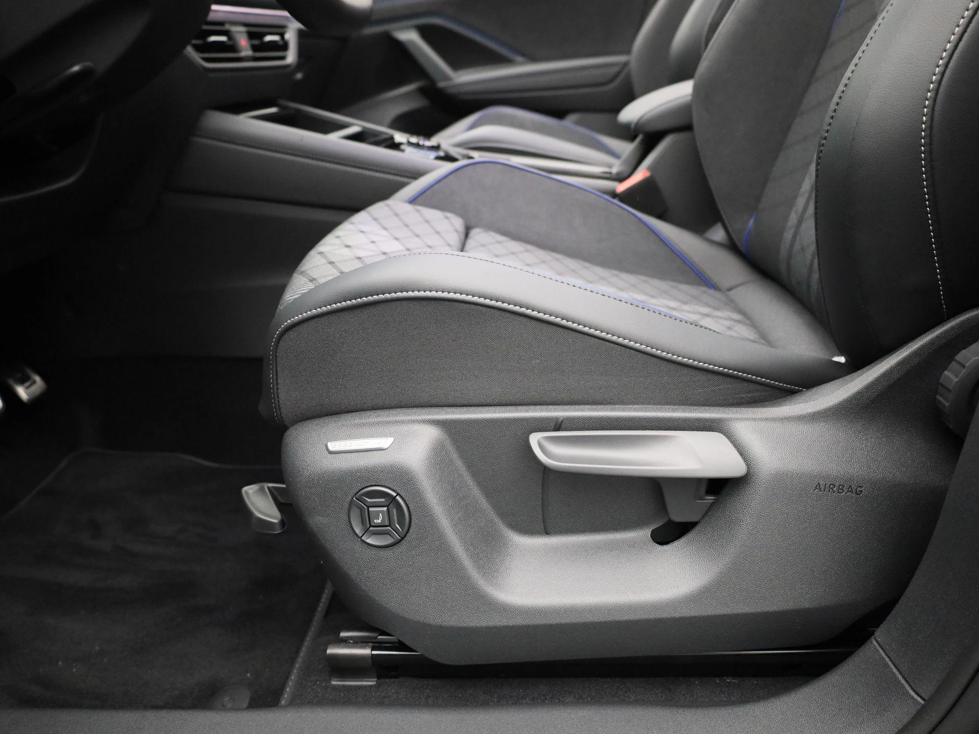 Volkswagen-Tayron-image-30