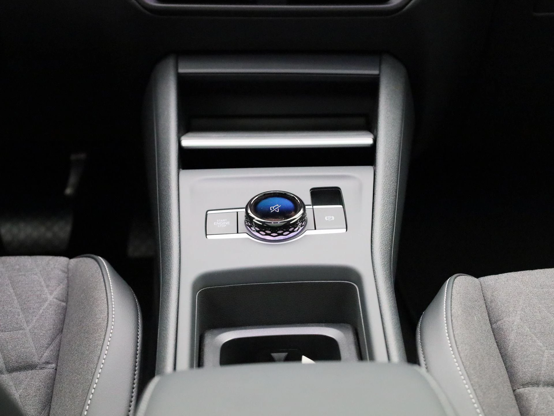 Volkswagen-Tiguan-image-8