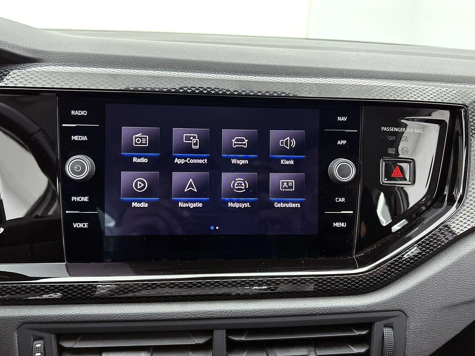 Volkswagen-Polo-image-25
