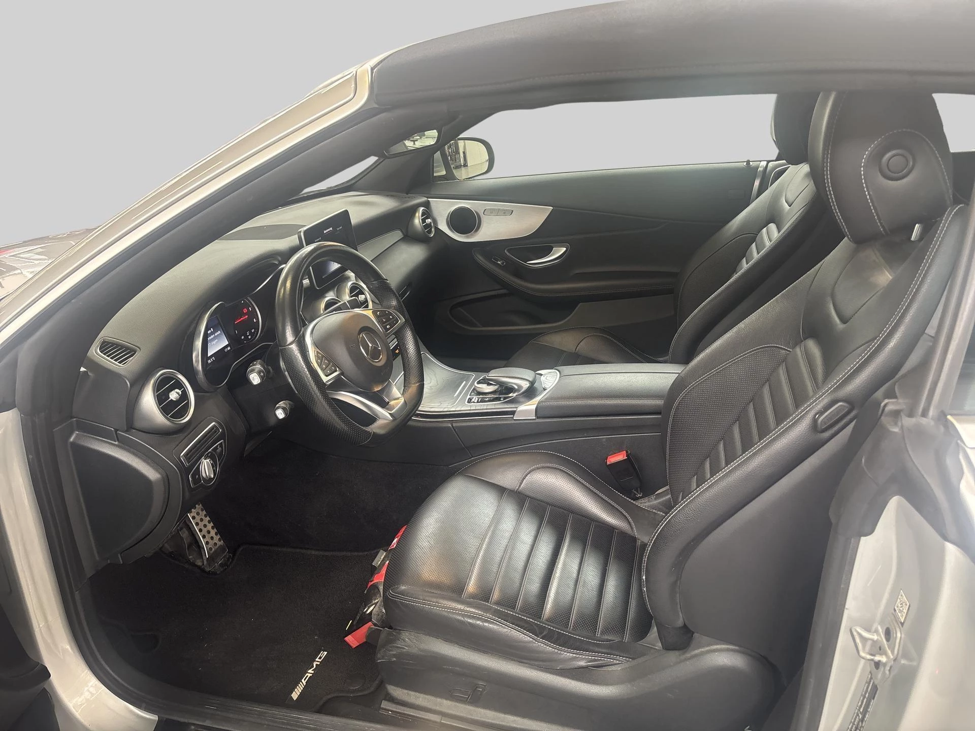 Mercedes-Benz C-Klasse 220d Cabriolet + AMG LINE + LEDER + CAMERA +