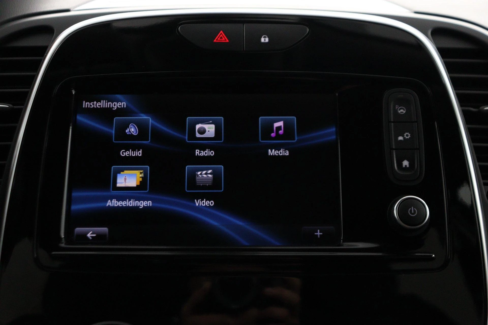 Renault-Captur-image-45