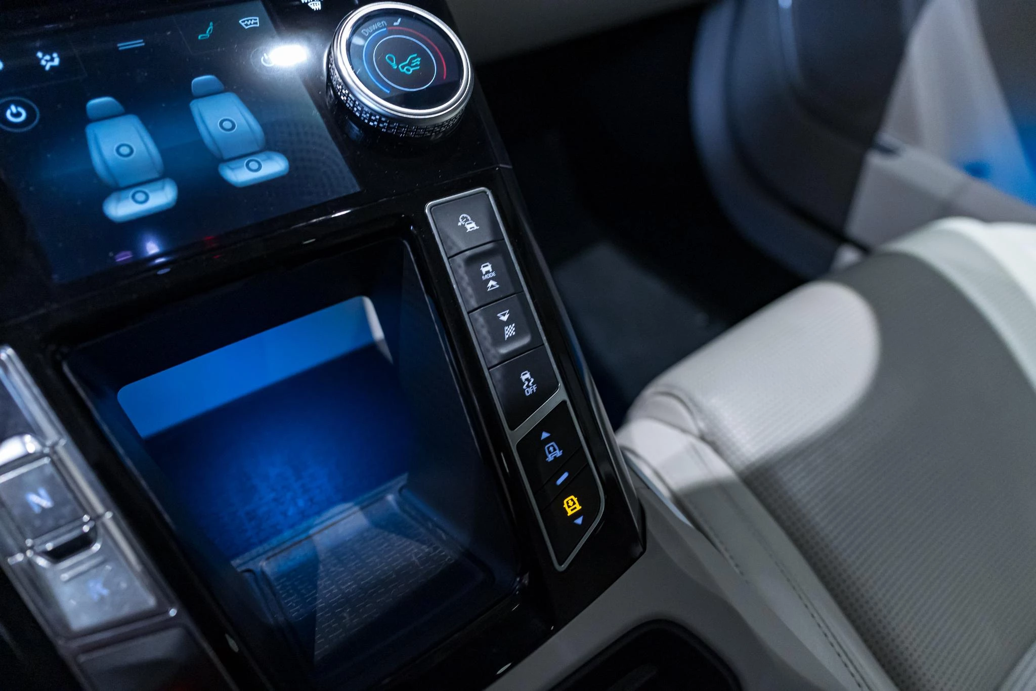 Jaguar-I-PACE-image-35