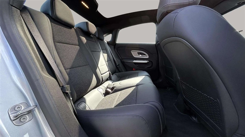 Mercedes-Benz-CLA-image-23