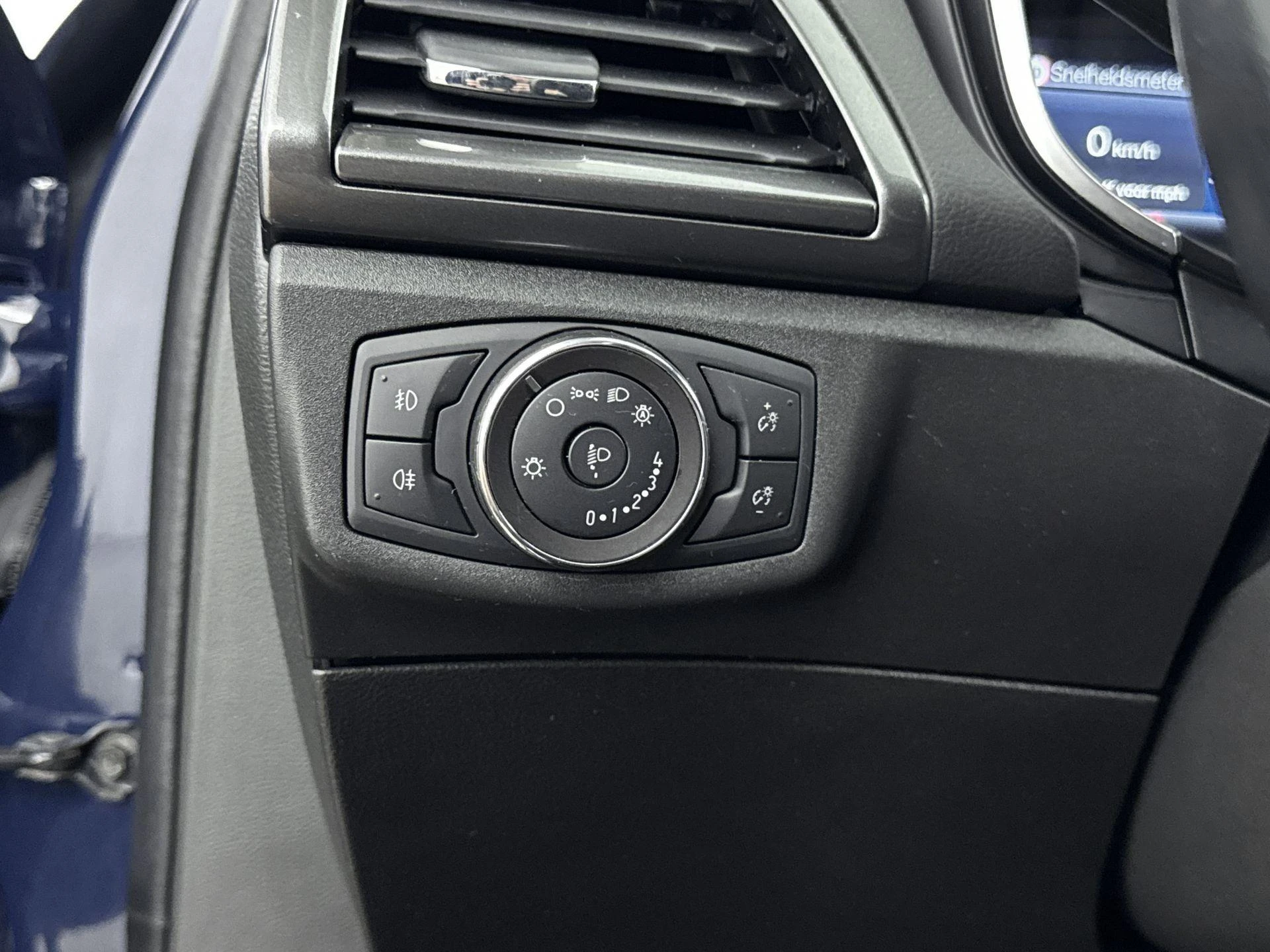 Ford-Mondeo-image-22