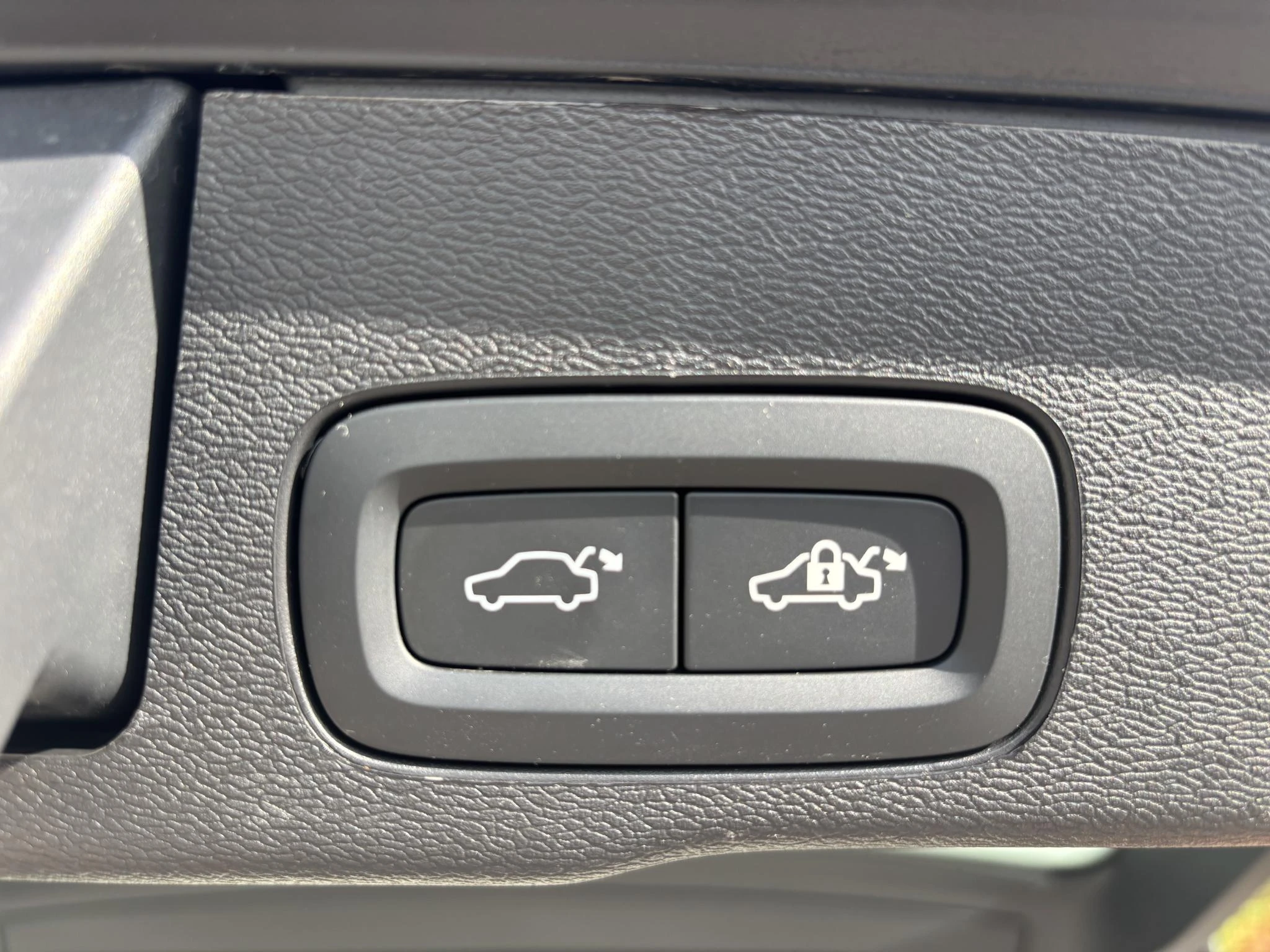 Volvo-XC60-image-18