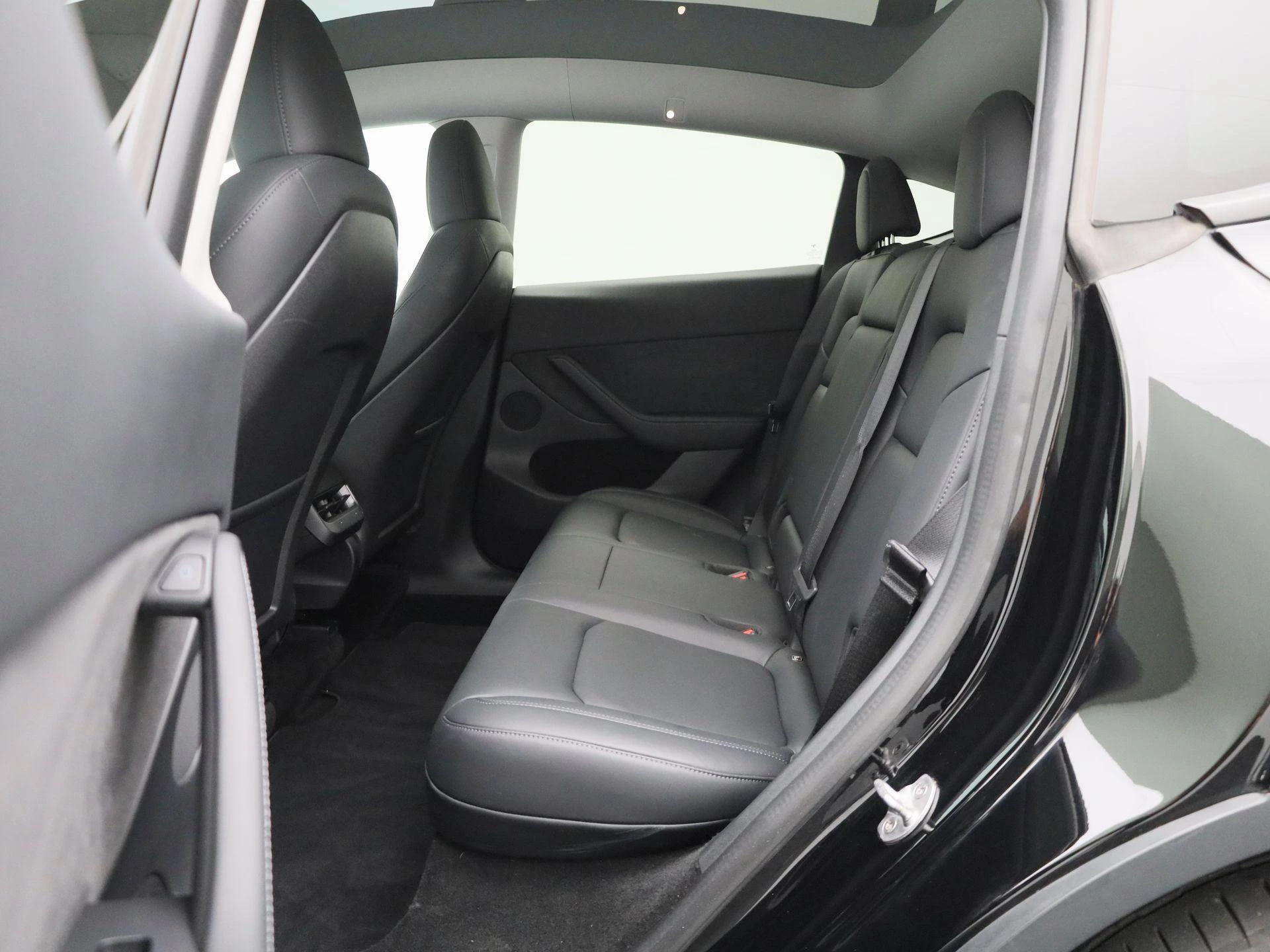 Tesla Model Y RWD