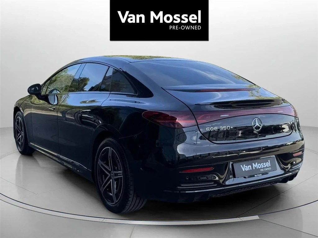 Mercedes-Benz-EQE-image-4