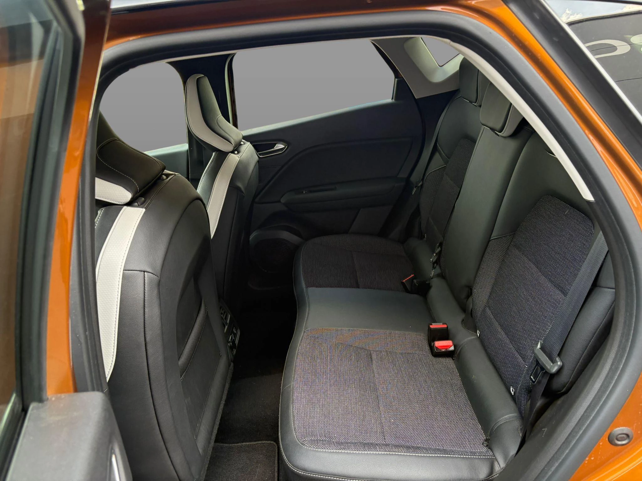 Renault-Captur-image-12