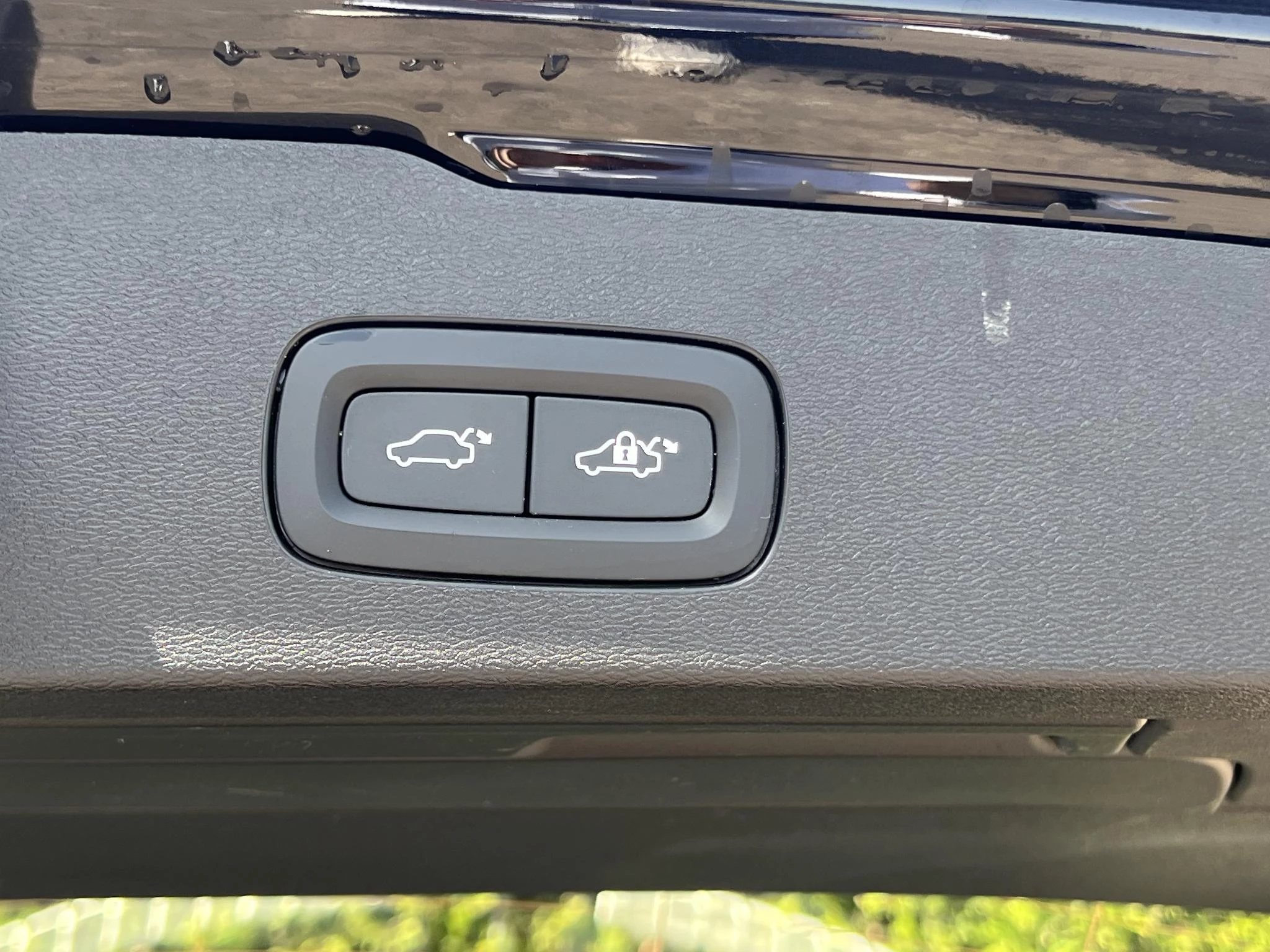 Volvo V60 T6 Plug-in hybrid AWD Plus Dark
