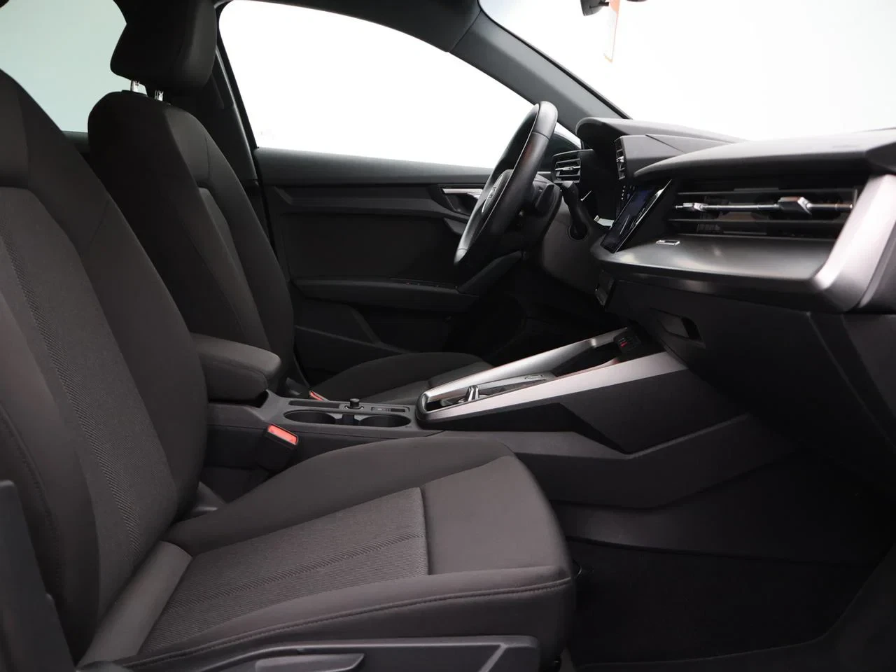 Audi A3 Sportback A3 Sportback 30TFSI Business Edition *AUTOMAAT*SHADOW LOOK*VIRTUAL COCKPIT*PDC ACHTER*ACC*NAVI*APP-CONNECT*...*