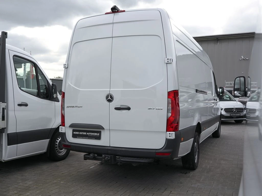 Mercedes-Benz-Sprinter 317-image-5