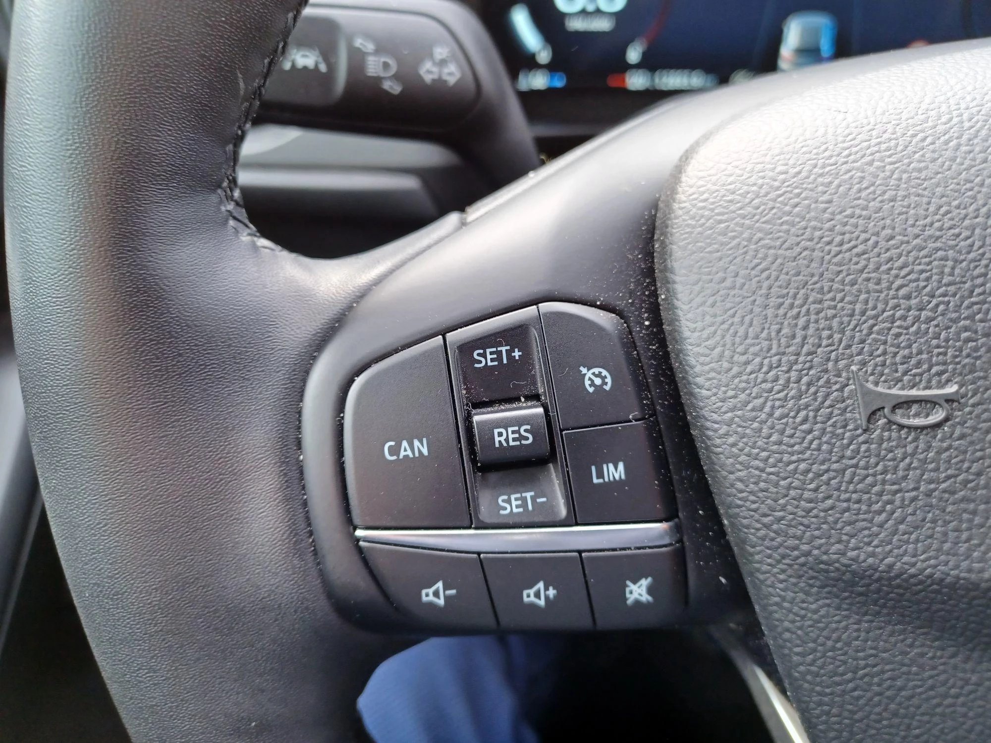 Ford Focus 1.0i EcoBoost MHEV 114kW Active X DCT