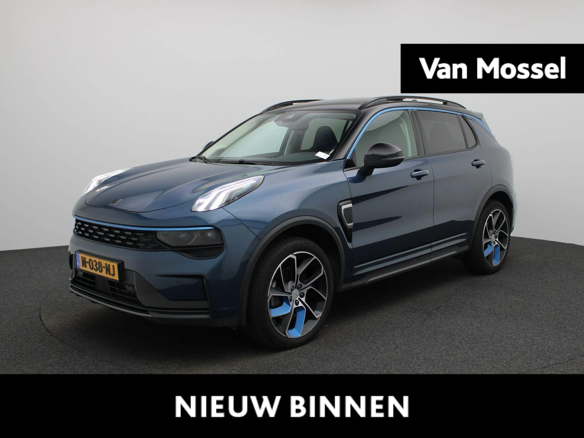 Lynk & Co-01-image-0
