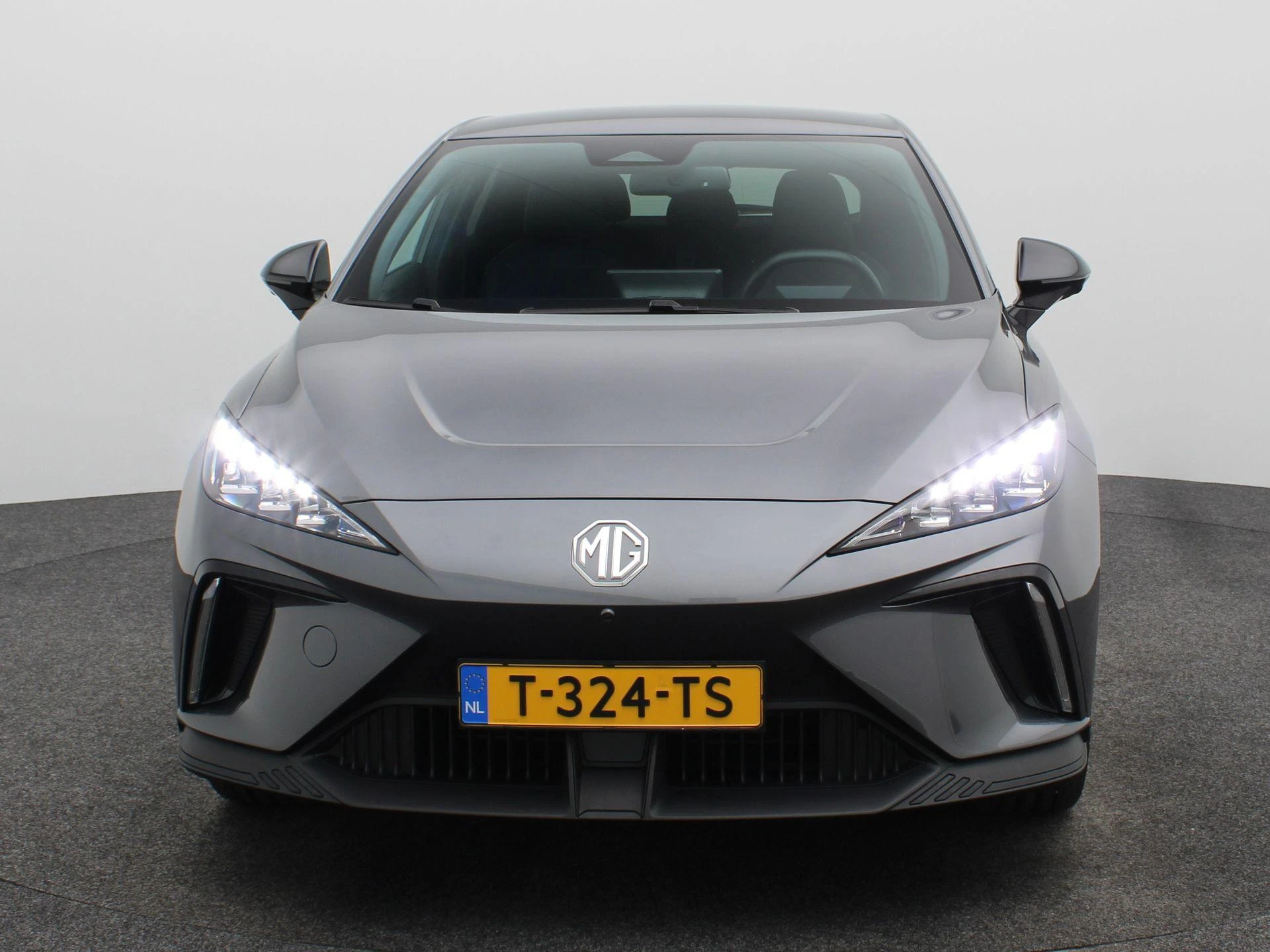 MG-MG4 EV-image-2