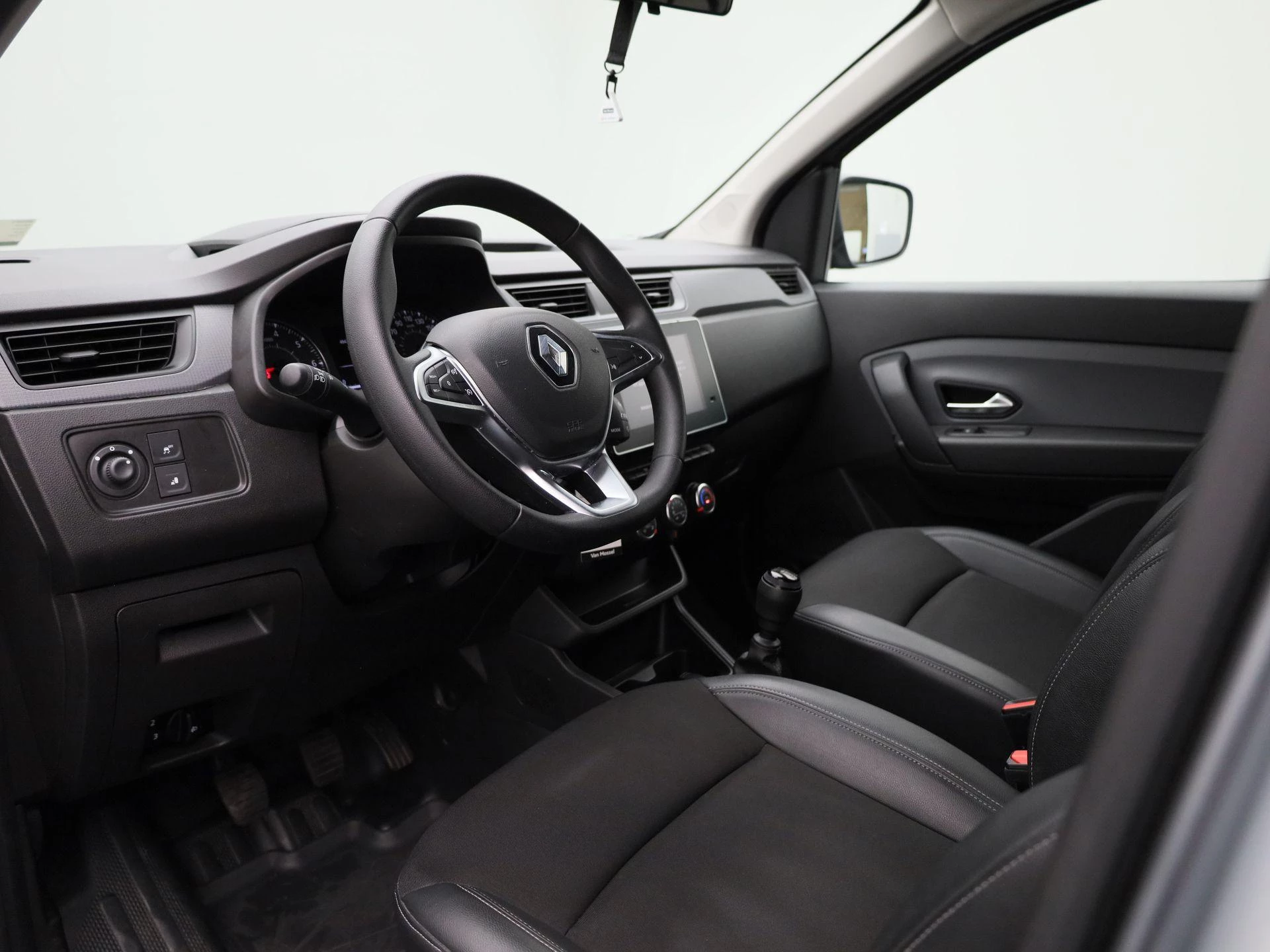 Renault-Express-image-36