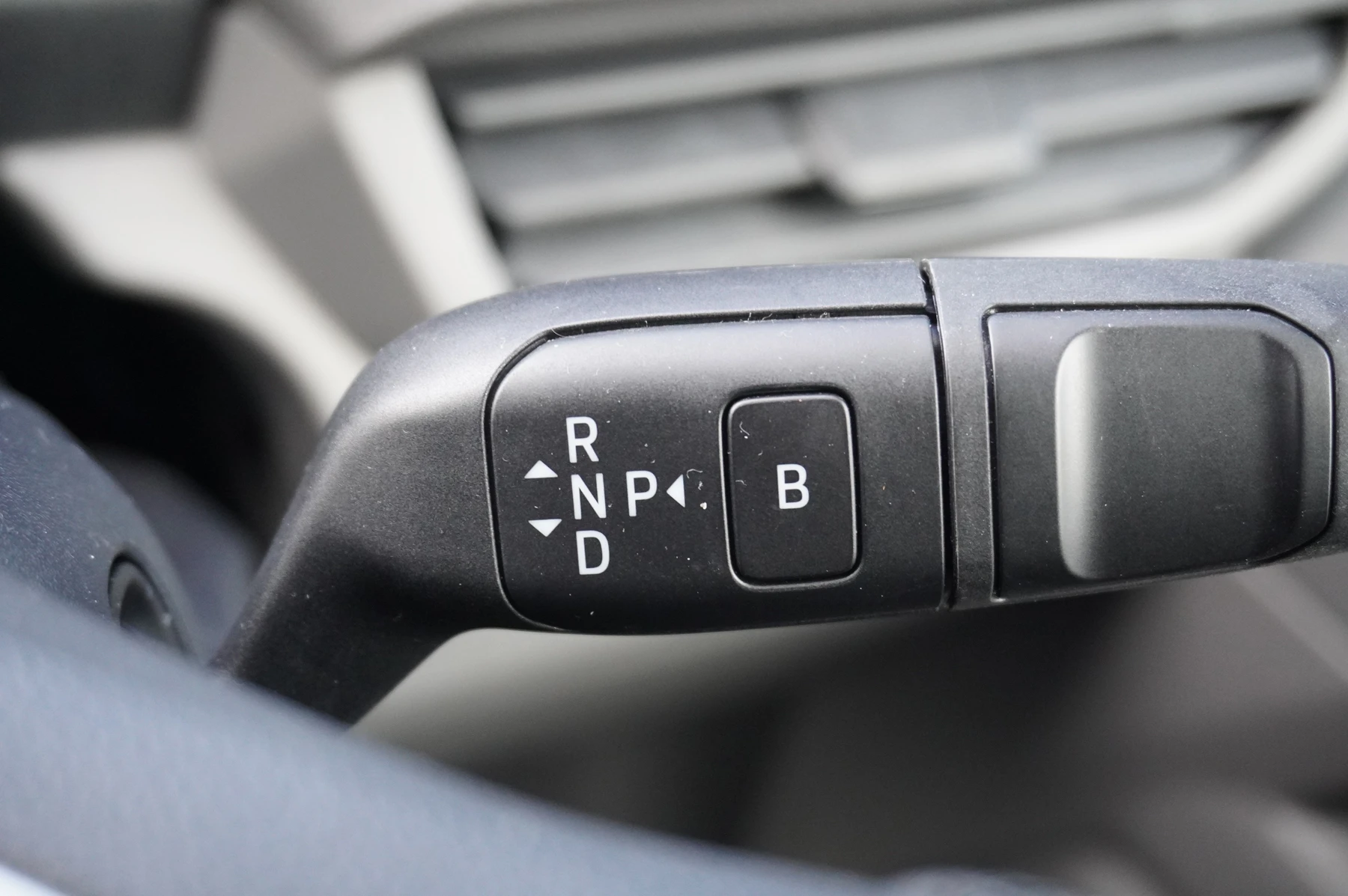 Volkswagen-Transporter-image-28