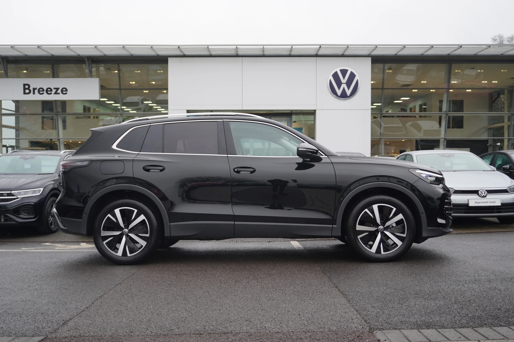 Volkswagen-Tiguan-image-3